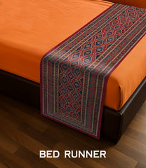 BED RUNNER